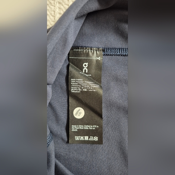 ON Running - Women's Navy Blue Active Tights/Leggings - Medium Brand New - Picture 11 of 11
